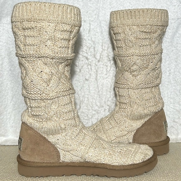 UGG Womens Cream Cardi Cable Knitted Sweater w/Shearling Pull On Boots SZ US 8 - Picture 6 of 11